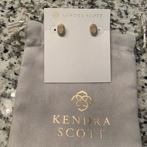 Cade Gold Stud Earrings In Iridescent Drusy